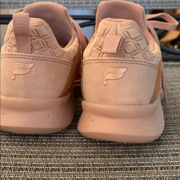 SOLD Fabletics Tennis Shoes - Picture 3 of 12